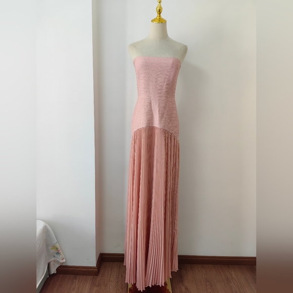 Sold - Picture 4 of 10